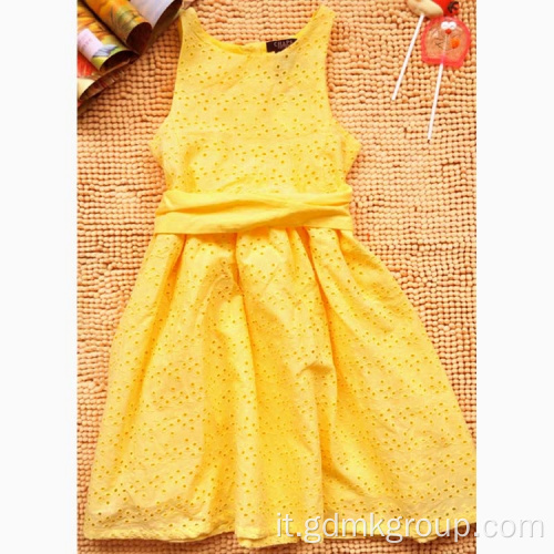 Vestito da principessa alla moda del nuovo vestito giallo estivo delle ragazze